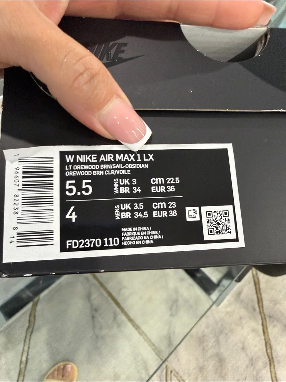 Nike women’s air max 1 lx
